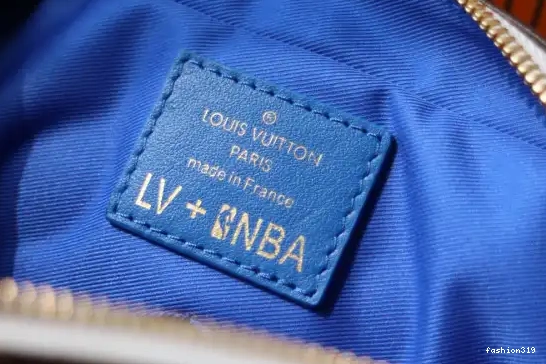 LOUIS MESSENGER VUITTON LVXNBA NIL 0319