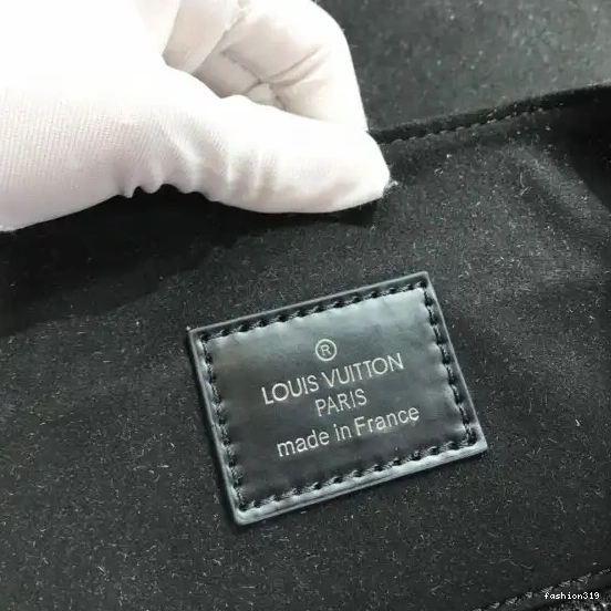 LOUIS VUITTON BACKPACK 0320