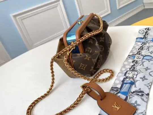 LOUIS EW BOURSICOT VUITTON 0321