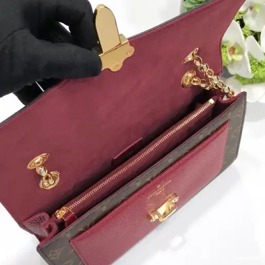 Vuitton Louis VICTOIRE 0319