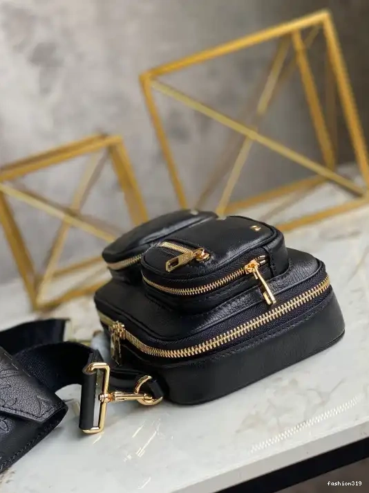 UTILITY LOUIS VUITTON CROSSBODY 0320