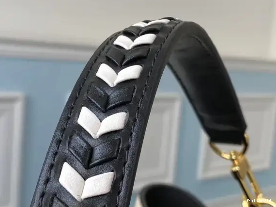 LOUIS VUITTON NÉONOÉ 0318