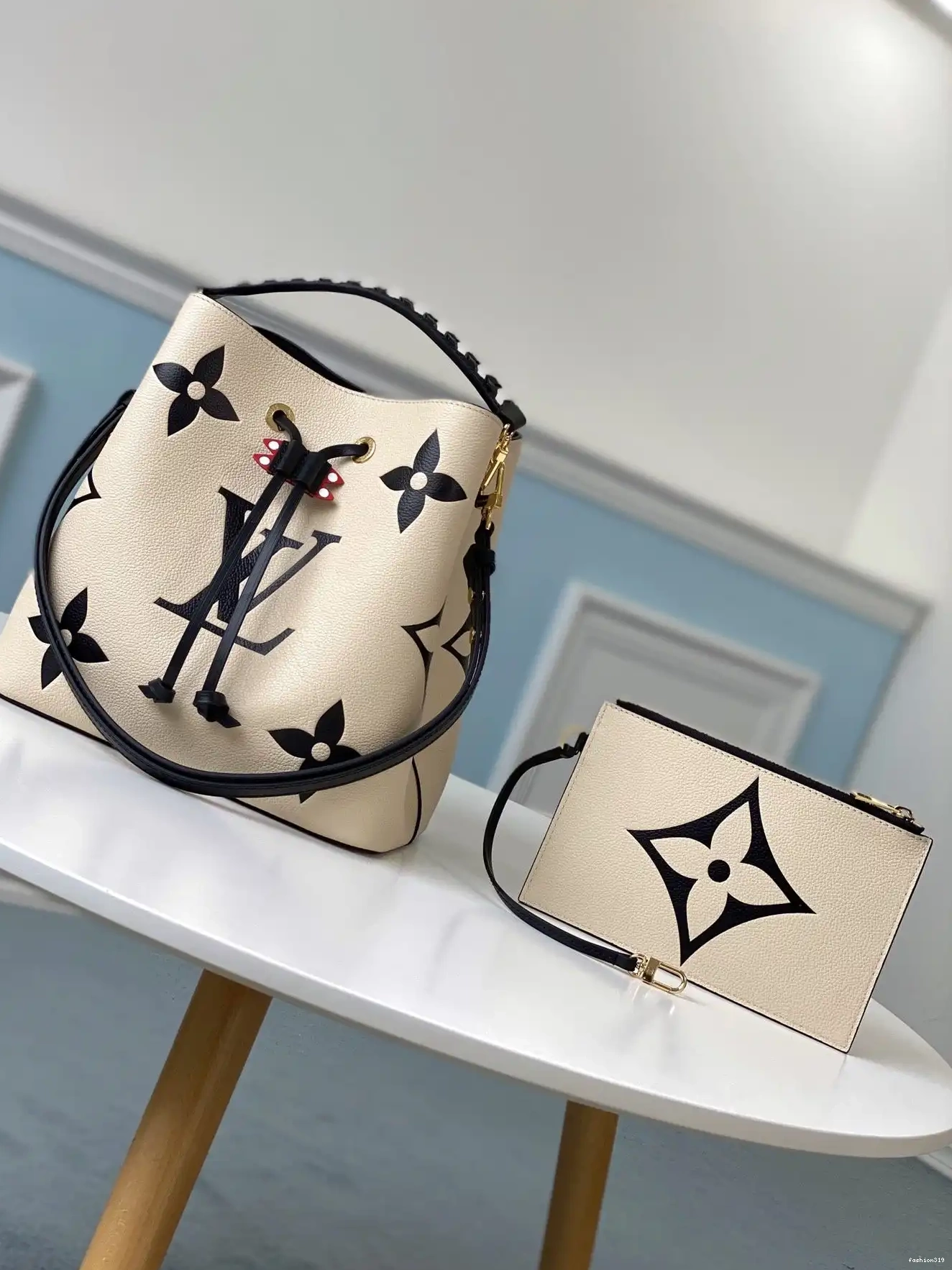 LOUIS VUITTON NÉONOÉ 0318
