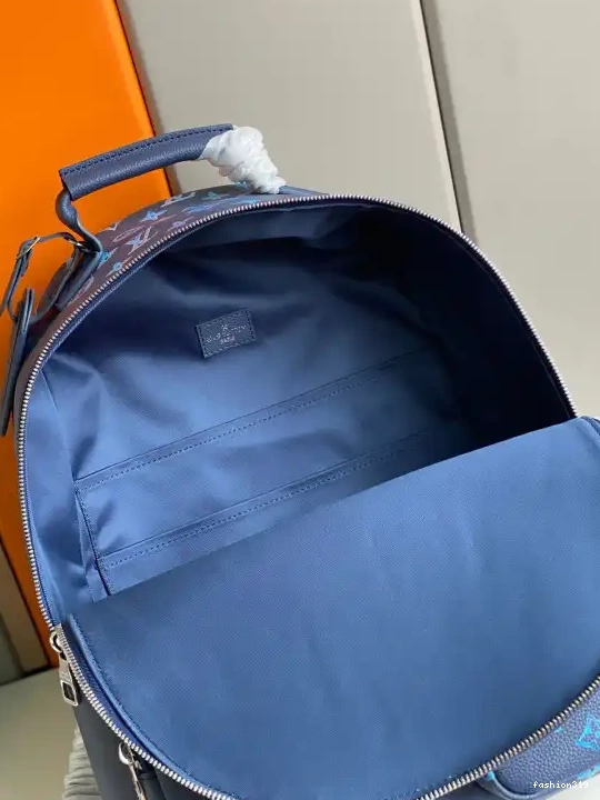 LOUIS VUITTON MULTIPOCKET BACKPACK 0317