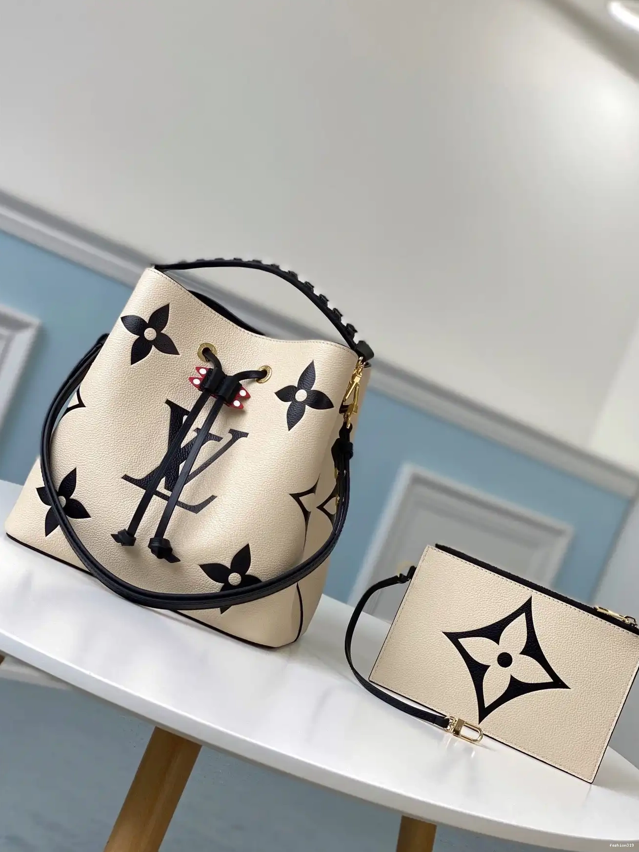 LOUIS VUITTON NÉONOÉ 0318
