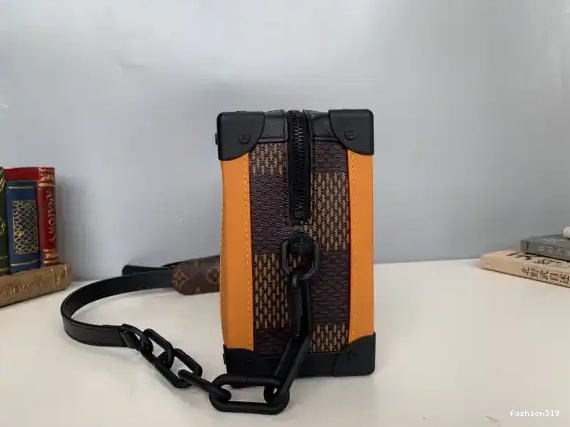 VUITTON TRUNK LOUIS SOFT 0314