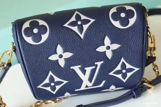 MINI BUMBAG-17-12-9.5CM VUITTON LOUIS 0320