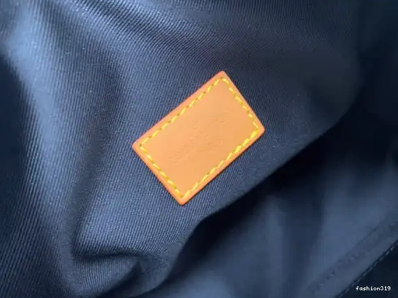 VUITTON TRUNK LOUIS SOFT 0314