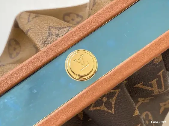 LOUIS EW BOURSICOT VUITTON 0321