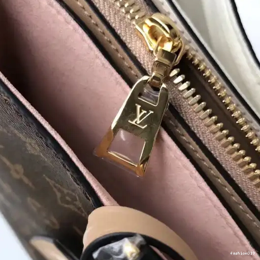 Louis Vuitton M44255 Millefeuille Saintonge bag Camera Shoulder 0320