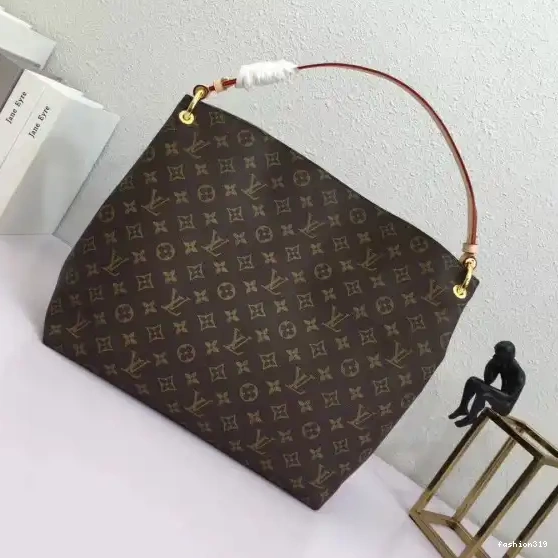 Vuitton GRACEFUL Louis MM 0318
