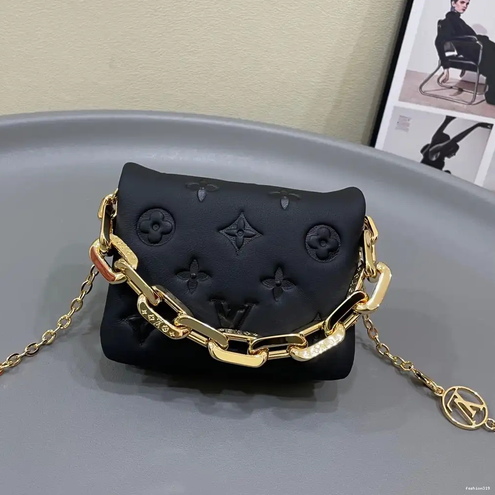 VUITTON LOUIS Coussin Beltbag 0321