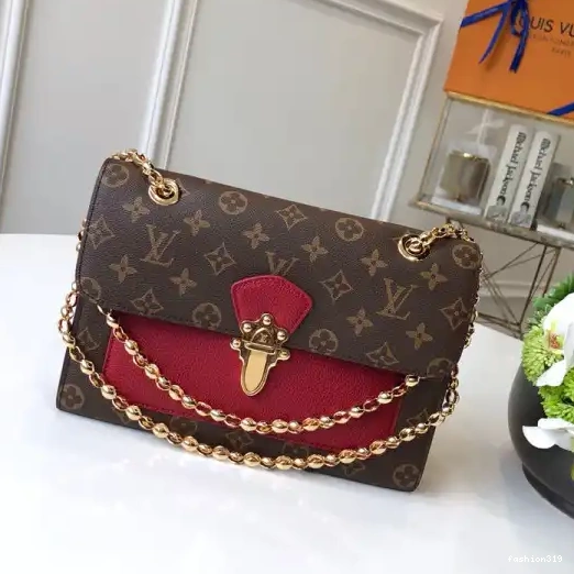 Vuitton Louis VICTOIRE 0319