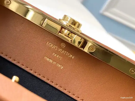 LOUIS EW BOURSICOT VUITTON 0321
