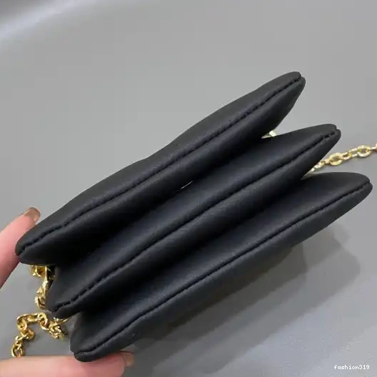 VUITTON LOUIS Coussin Beltbag 0321