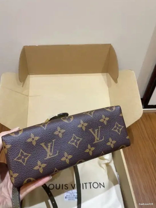 BB LOUIS VUITTON LOCKY 0316