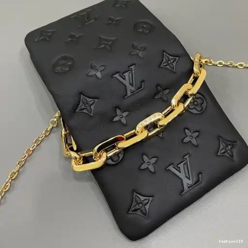 VUITTON LOUIS Coussin Beltbag 0321