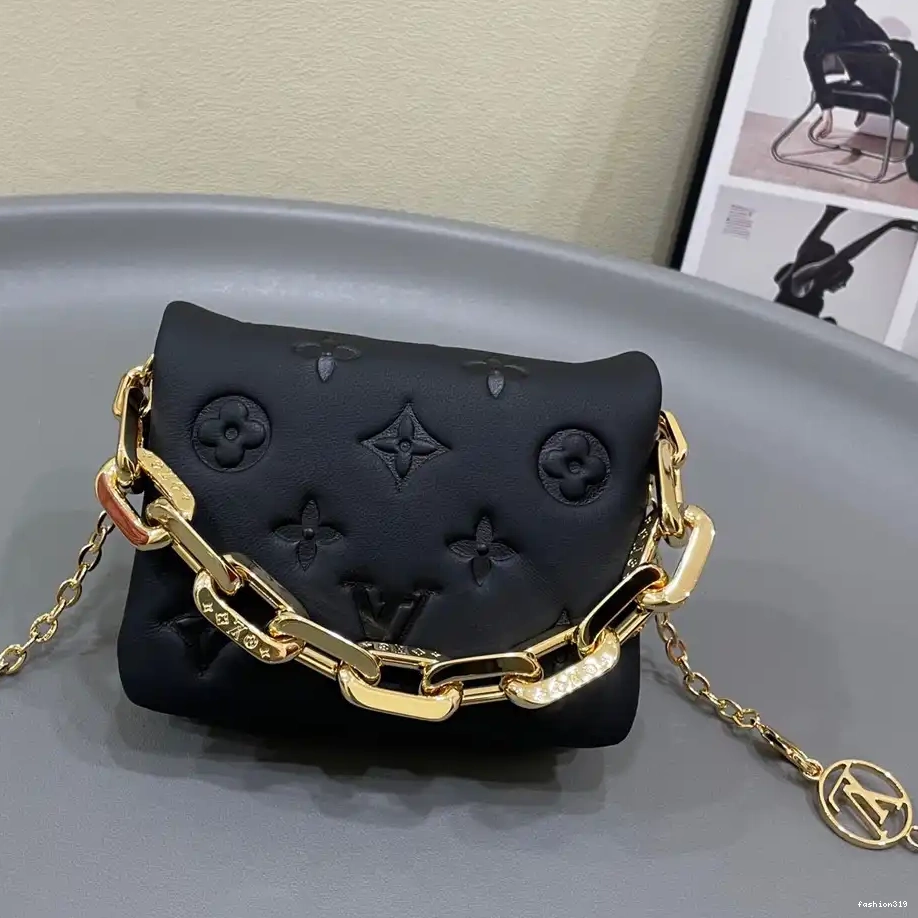 VUITTON LOUIS Coussin Beltbag 0321