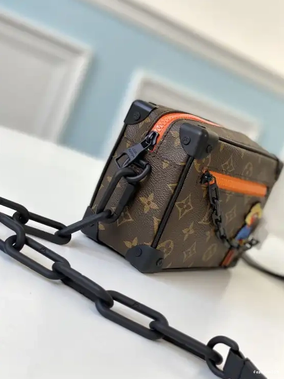 SOFT VUITTON TRUNK LOUIS 0318