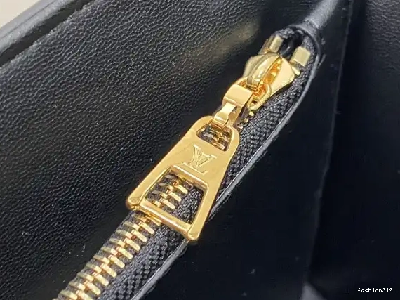 TWIST MM-23*17*9.5CM LOUIS VUITTON 0314