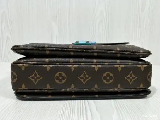 POCHETTE METIS VUITTON LOUIS 0315