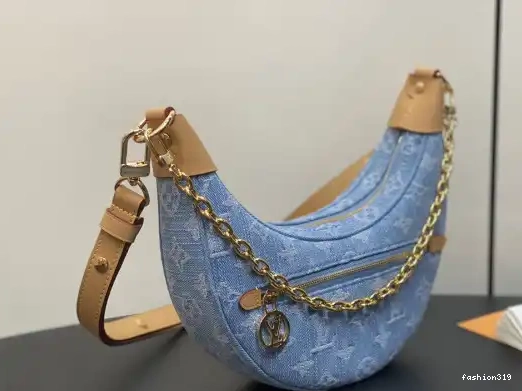 LOOP-23*13*6CM LOUIS VUITTON 0315